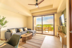 HIDDEN PARK - 7th Floor Apt with Rooftop Pool at Versalles